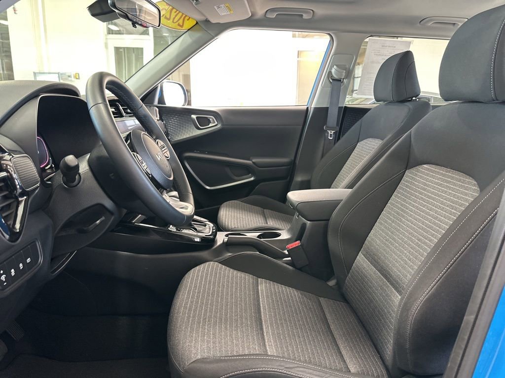 Used 2025 Kia Soul EX FWD image 42