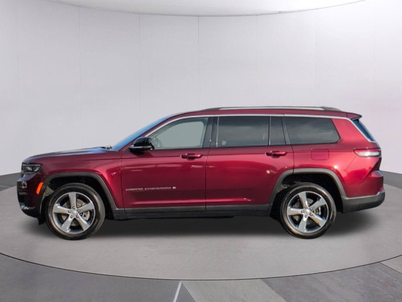 Used 2021 Jeep Grand Cherokee L Limited RWD image 2