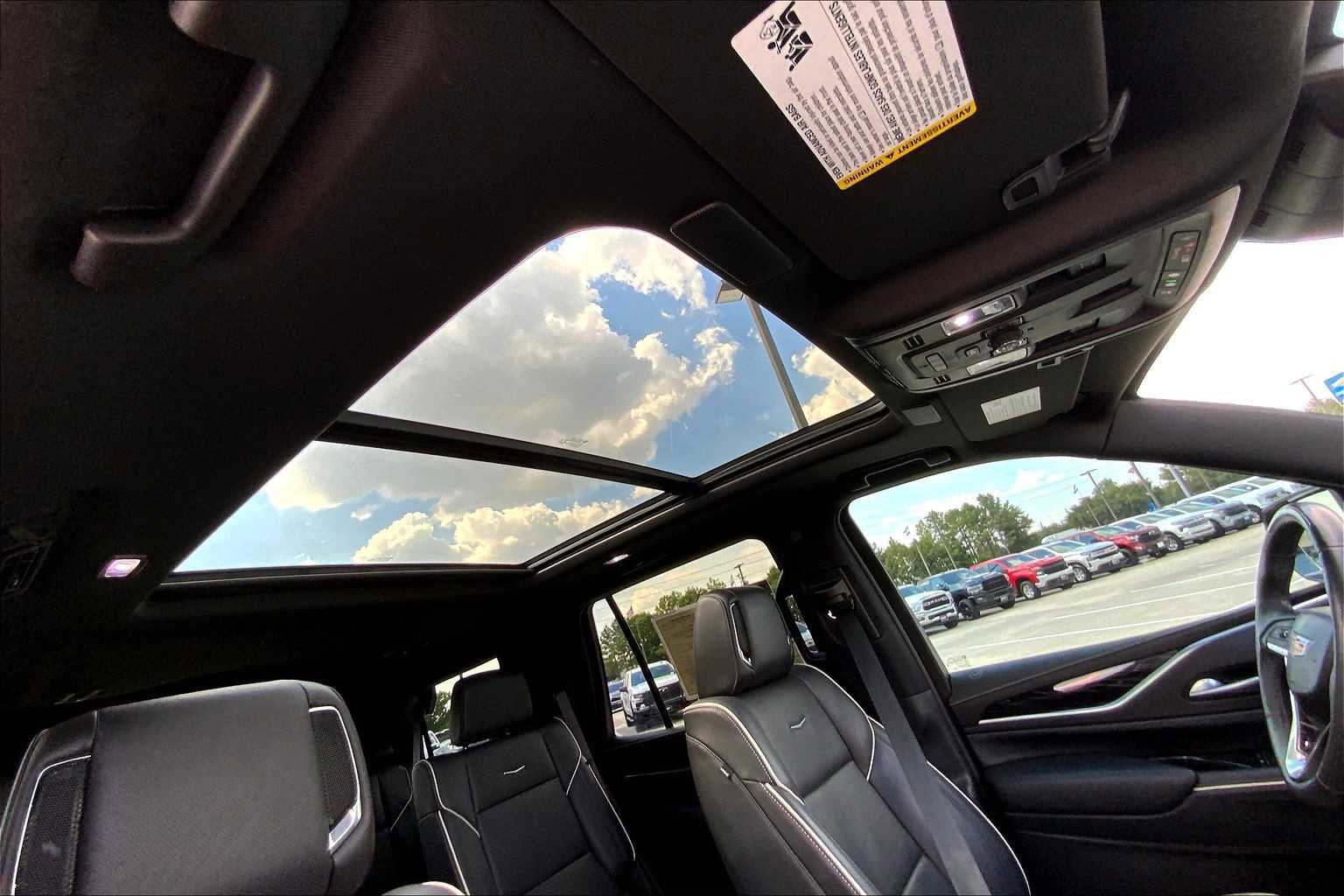Used 2023 Cadillac Escalade Sport image 13