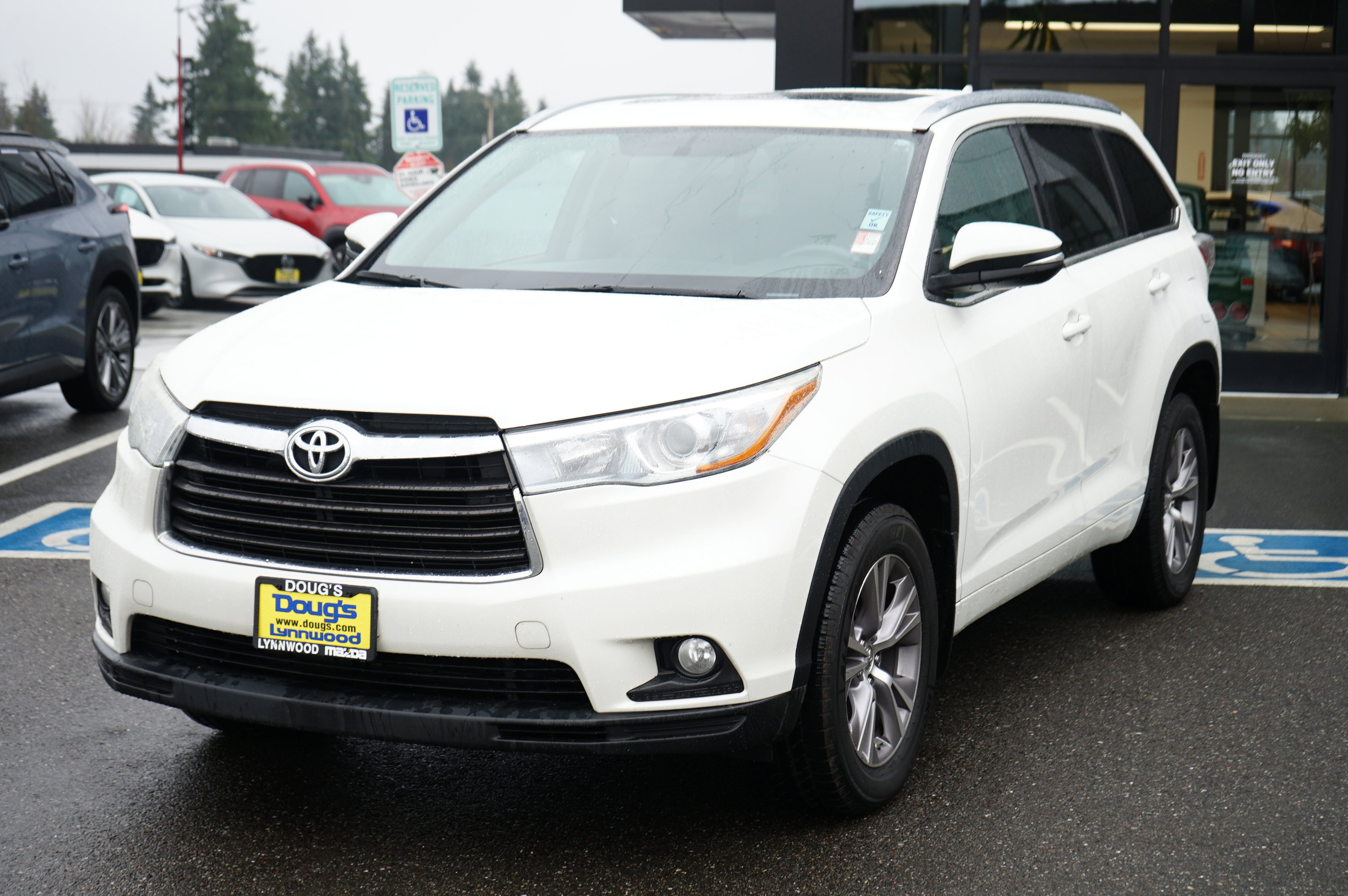 Used 2015 Toyota Highlander XLE image 7