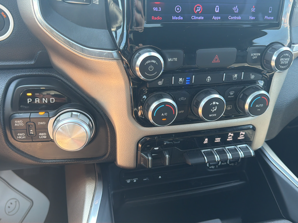 Used 2019 RAM 1500 Laramie w/ Sport Appearance Package AWD/4WD image 26