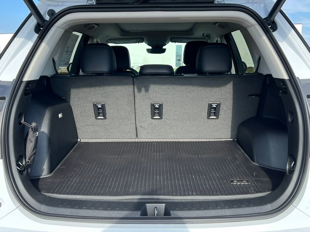 New 2026 GMC Terrain Denali w/ LPO, Floor Liner Package image 35