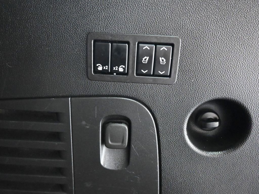 Used 2020 Cadillac Escalade Premium Luxury image 60