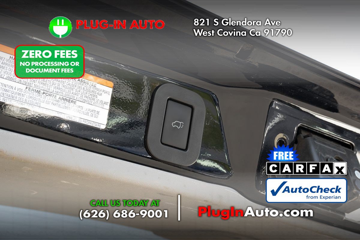 Used 2015 Toyota Sienna Limited FWD image 17