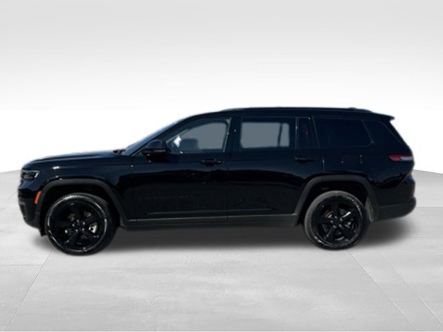 Used 2025 Jeep Grand Cherokee L Limited w/ Black Appearance Package AWD/4WD image 5