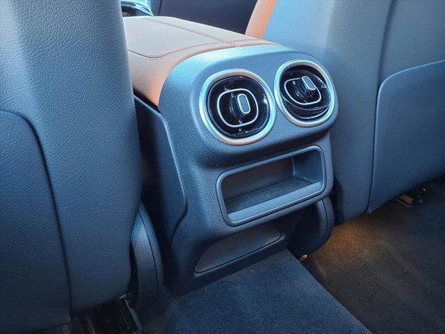 Used 2025 Mercedes-Benz GLC 300 image 19