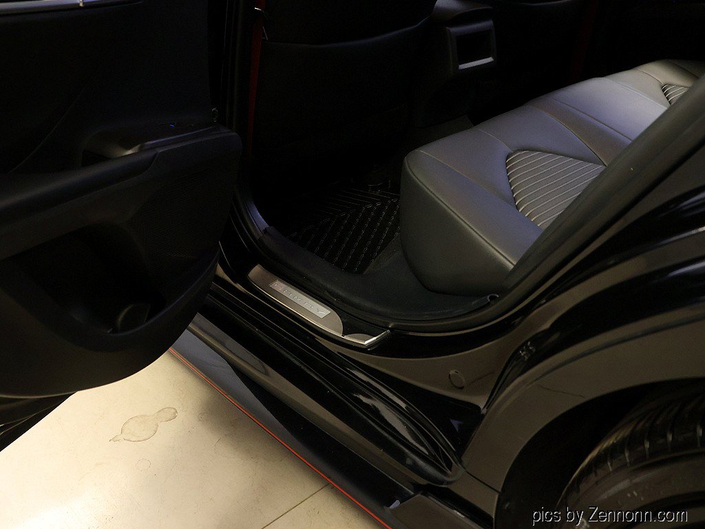 Used 2022 Toyota Camry XSE FWD image 27