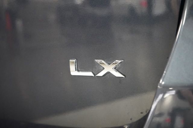 Used 2017 Kia Sedona LX image 12