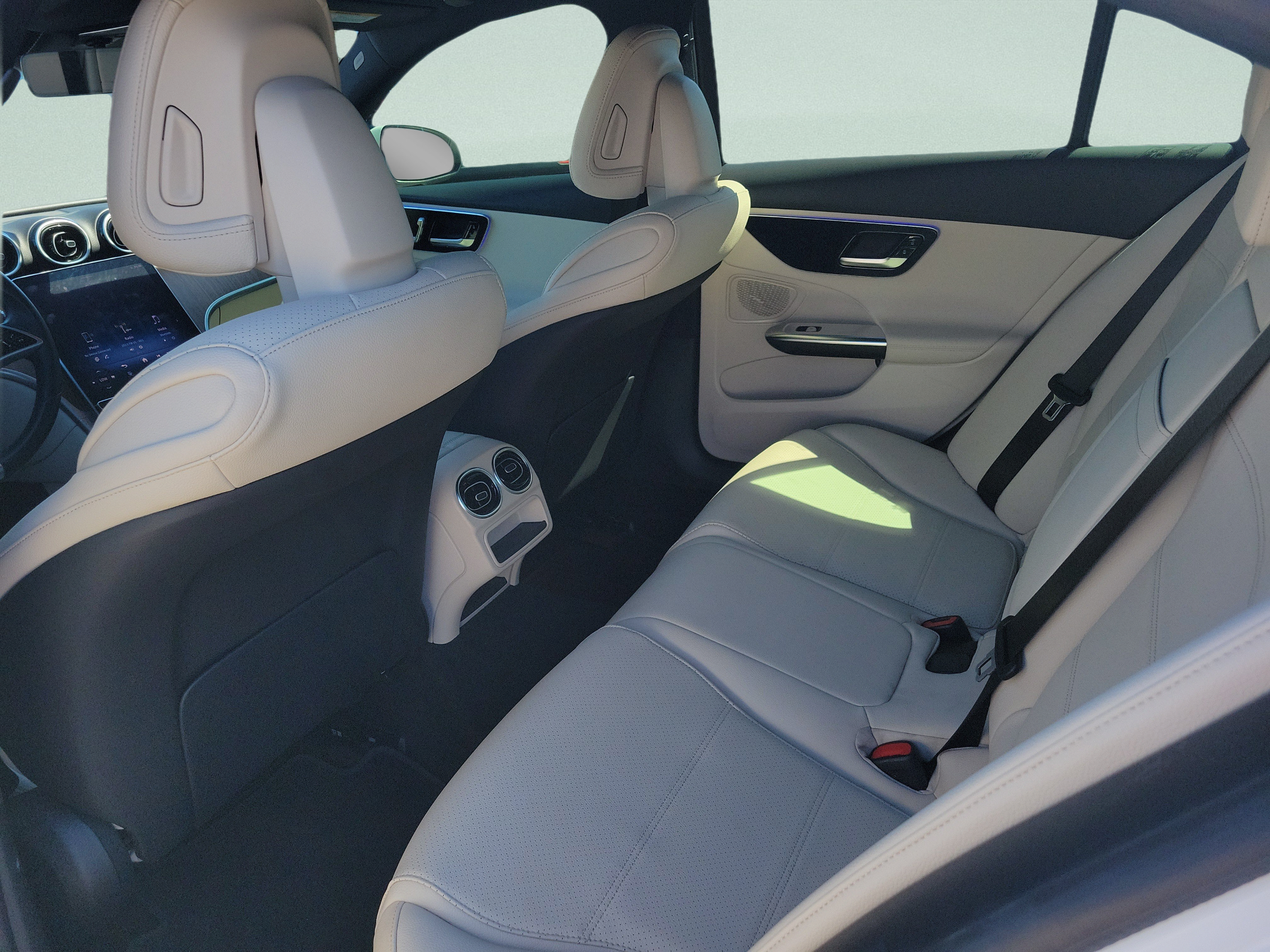 Used 2024 Mercedes-Benz C 300 Sedan image 10