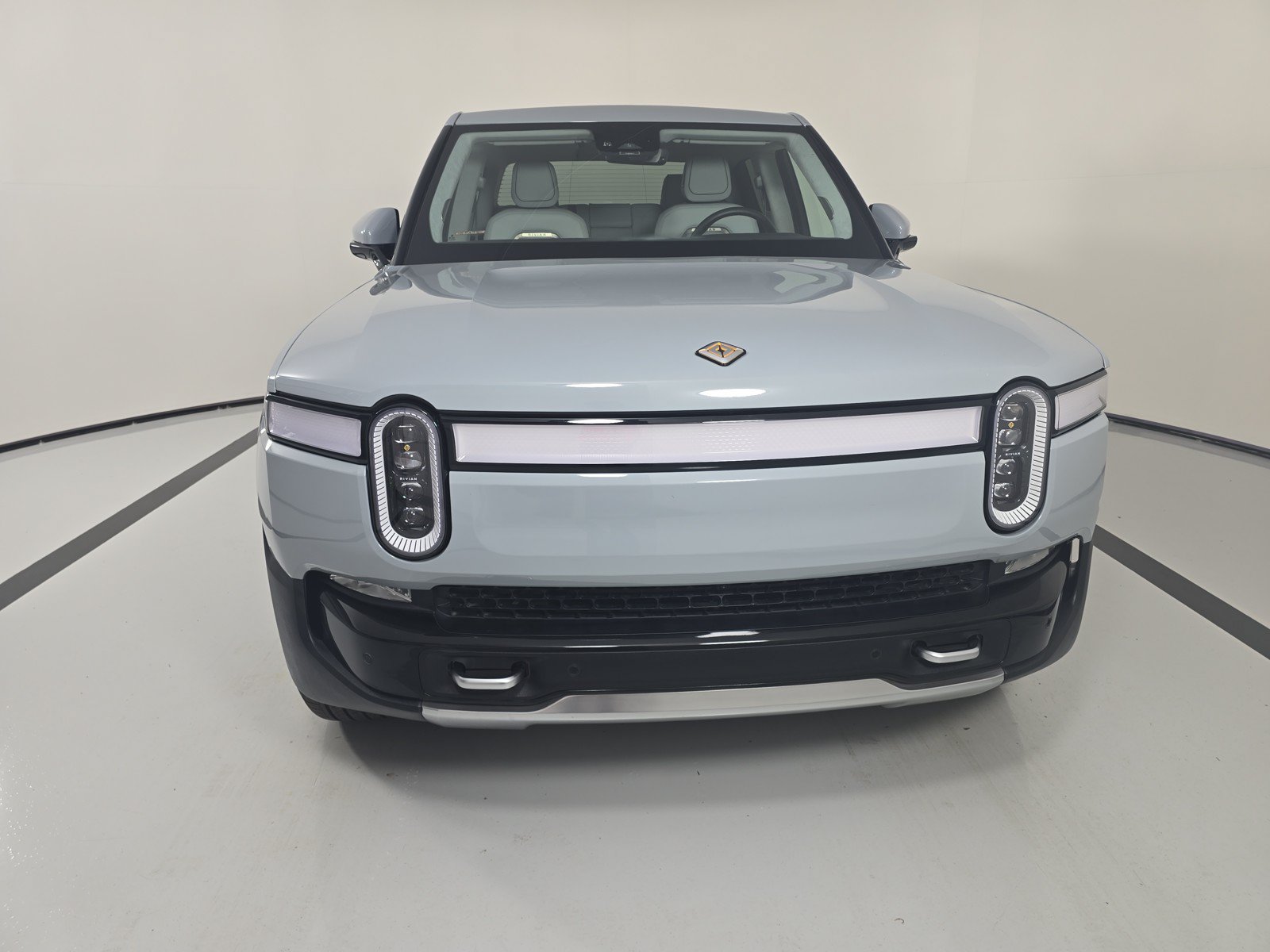 Used 2023 Rivian R1T Adventure AWD/4WD image 8