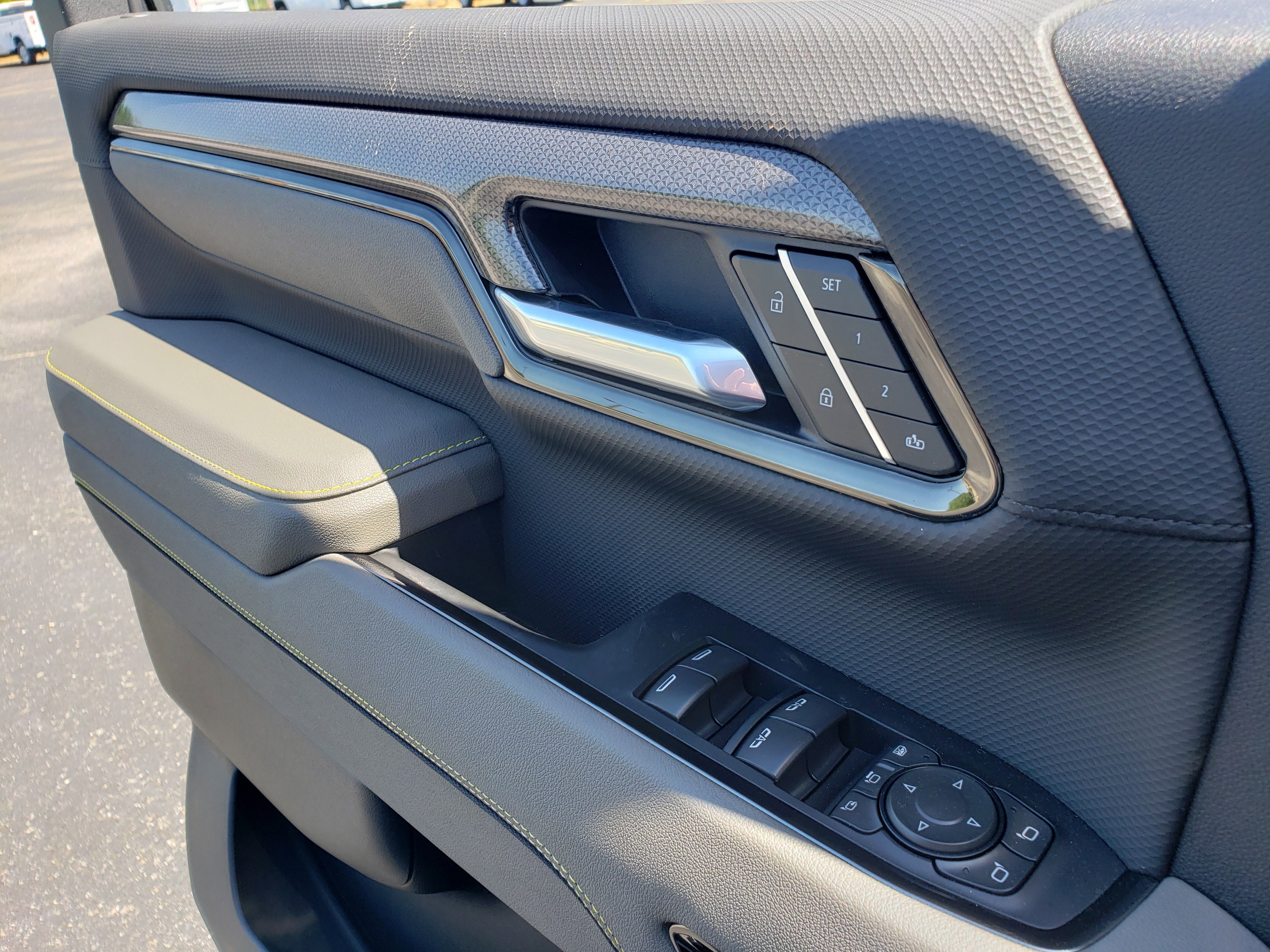 New 2026 Chevrolet Silverado 2500 ZR2 w/ LPO, Dark Essentials Package AWD/4WD image 15