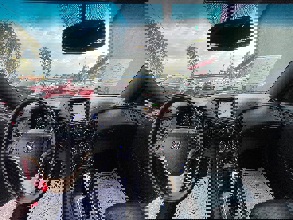 Used 2013 Hyundai Genesis 3.8 image 10