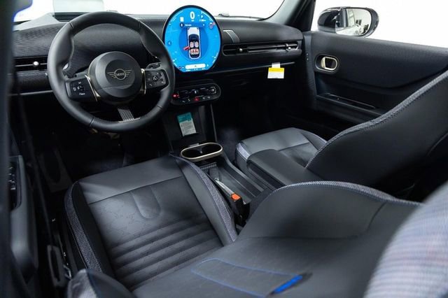Used 2026 MINI Cooper 4-Door Hardtop FWD image 17