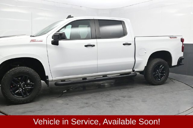 Used 2023 Chevrolet Silverado 1500 LT Trail Boss w/ Protection Package AWD/4WD image 3