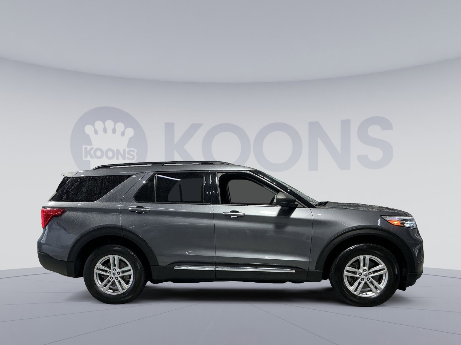 Used 2021 Ford Explorer XLT image 17