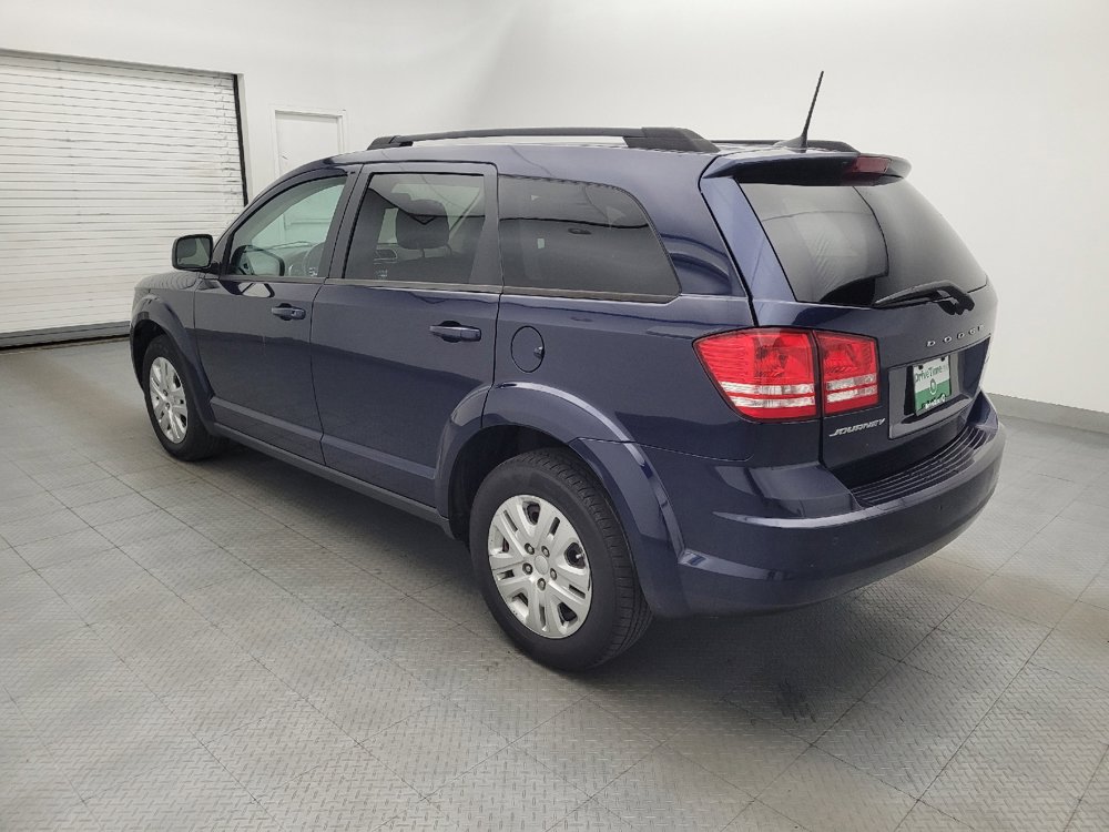 Used 2020 Dodge Journey SE w/ SE Popular Equipment Group FWD image 3