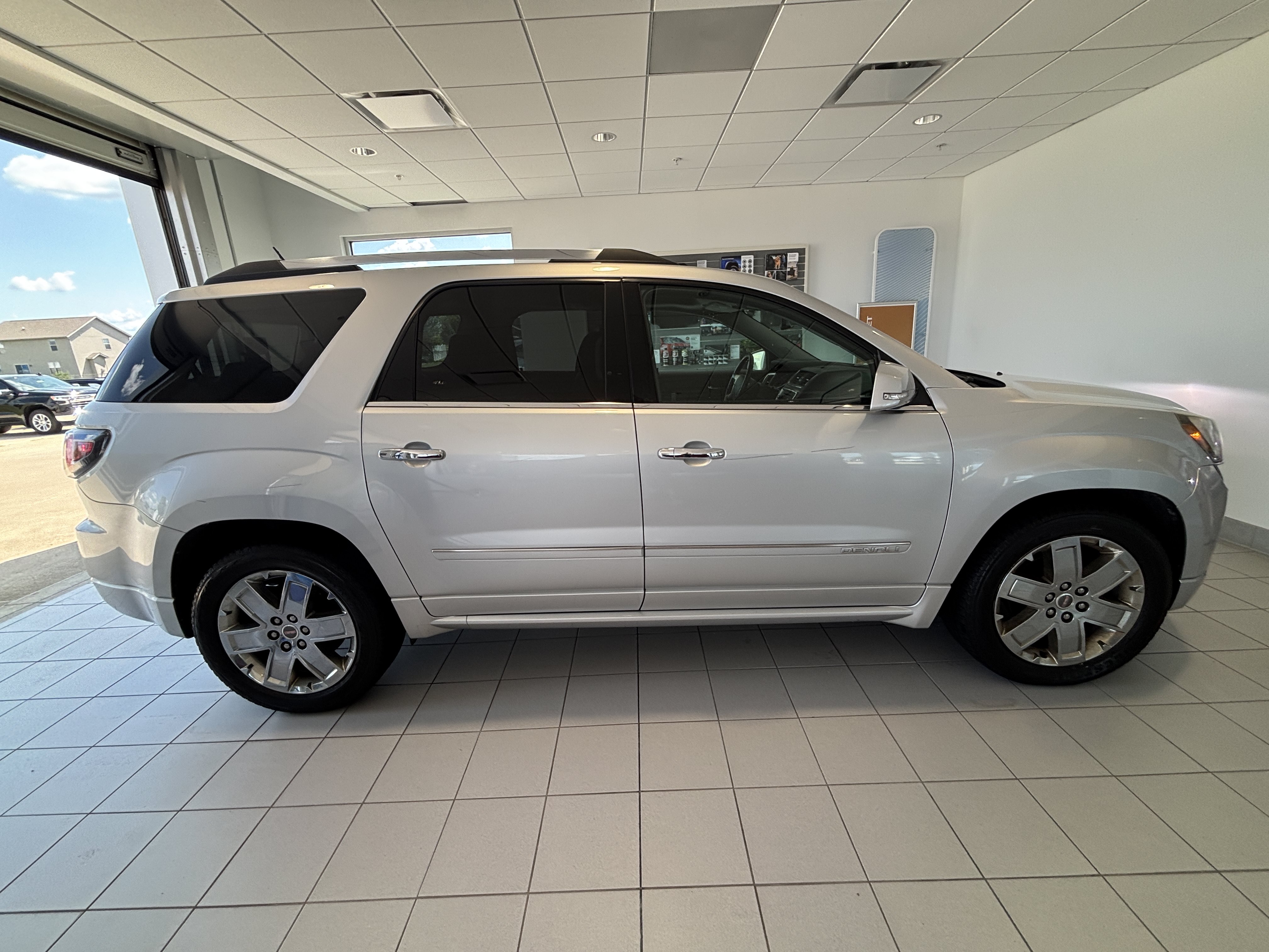 Used 2016 GMC Acadia Denali AWD/4WD image 6