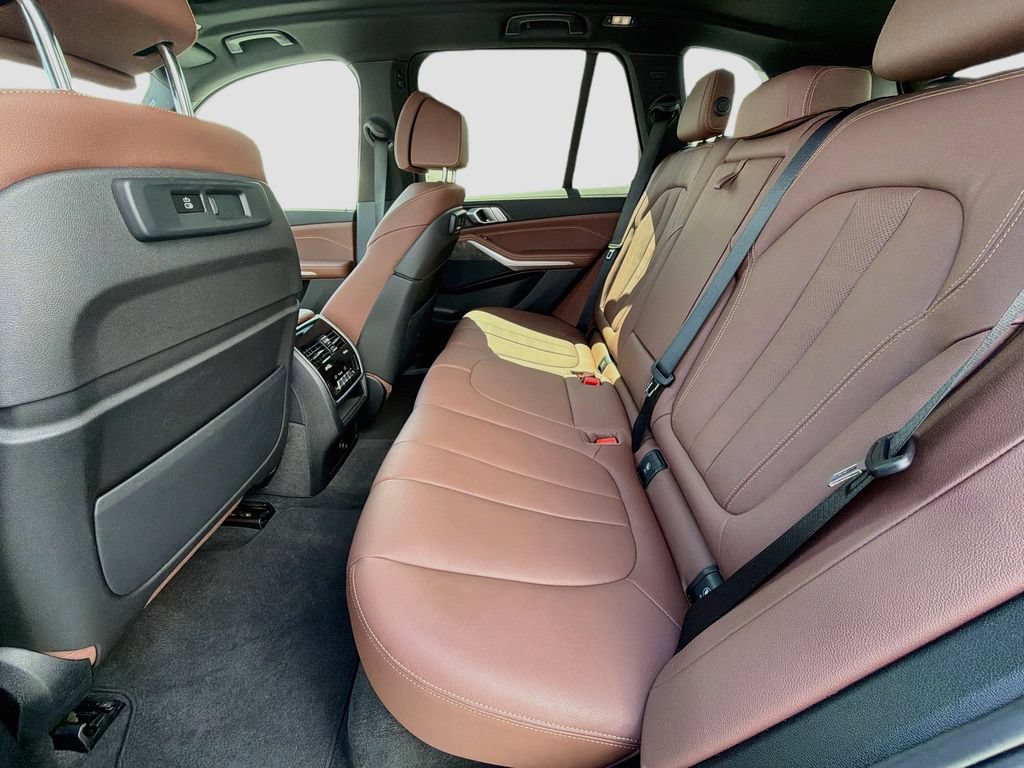Used 2022 BMW X5 xDrive40i w/ Premium Package AWD/4WD image 25