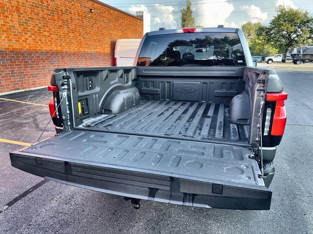 Used 2024 Ford F150 Lightning XLT AWD/4WD image 22