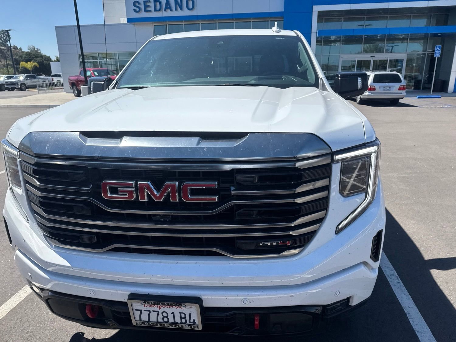 Used 2024 GMC Sierra 1500 AT4 w/ Technology Package AWD/4WD image 2