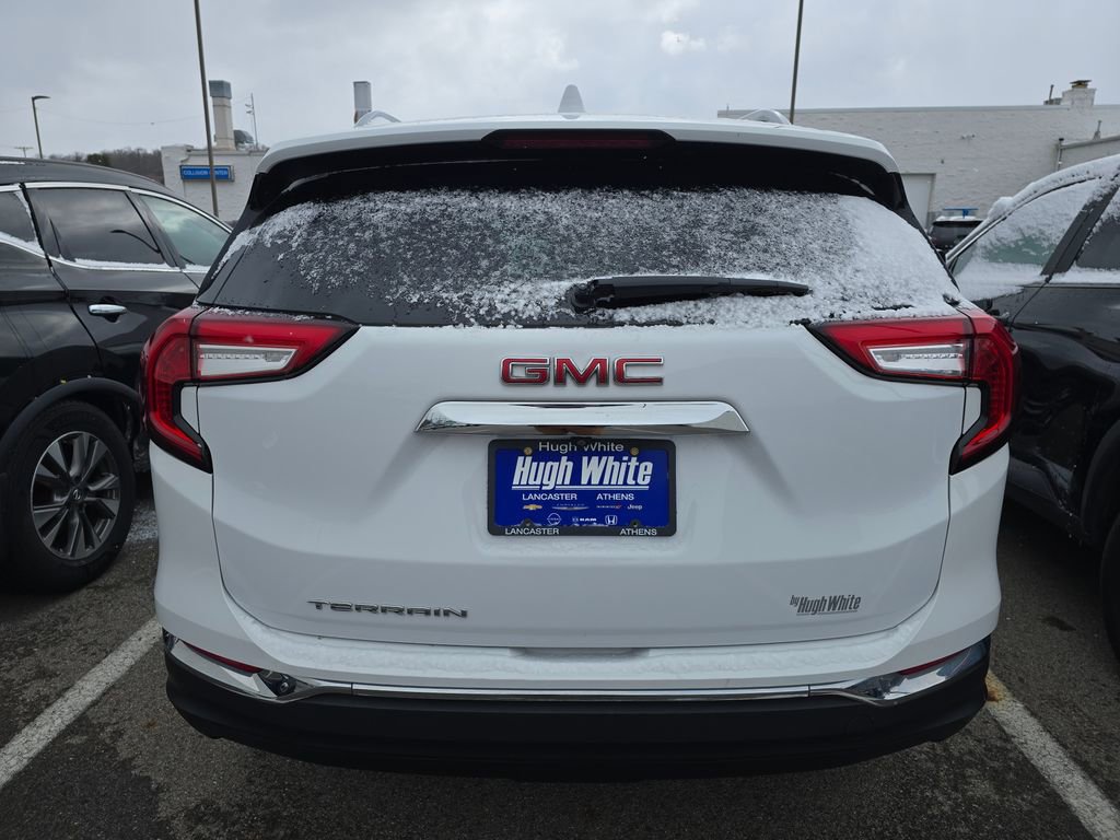Used 2023 GMC Terrain SLT image 4