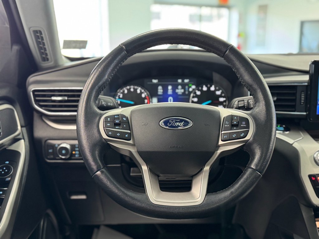 Used 2021 Ford Explorer XLT w/ Equipment Group 202A image 17