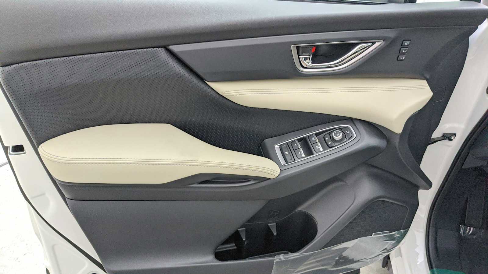 New 2025 Subaru Ascent Limited image 14