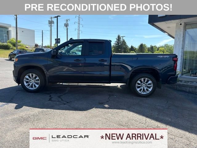 Used 2020 Chevrolet Silverado 1500 Custom w/ Custom Value Package AWD/4WD image 2