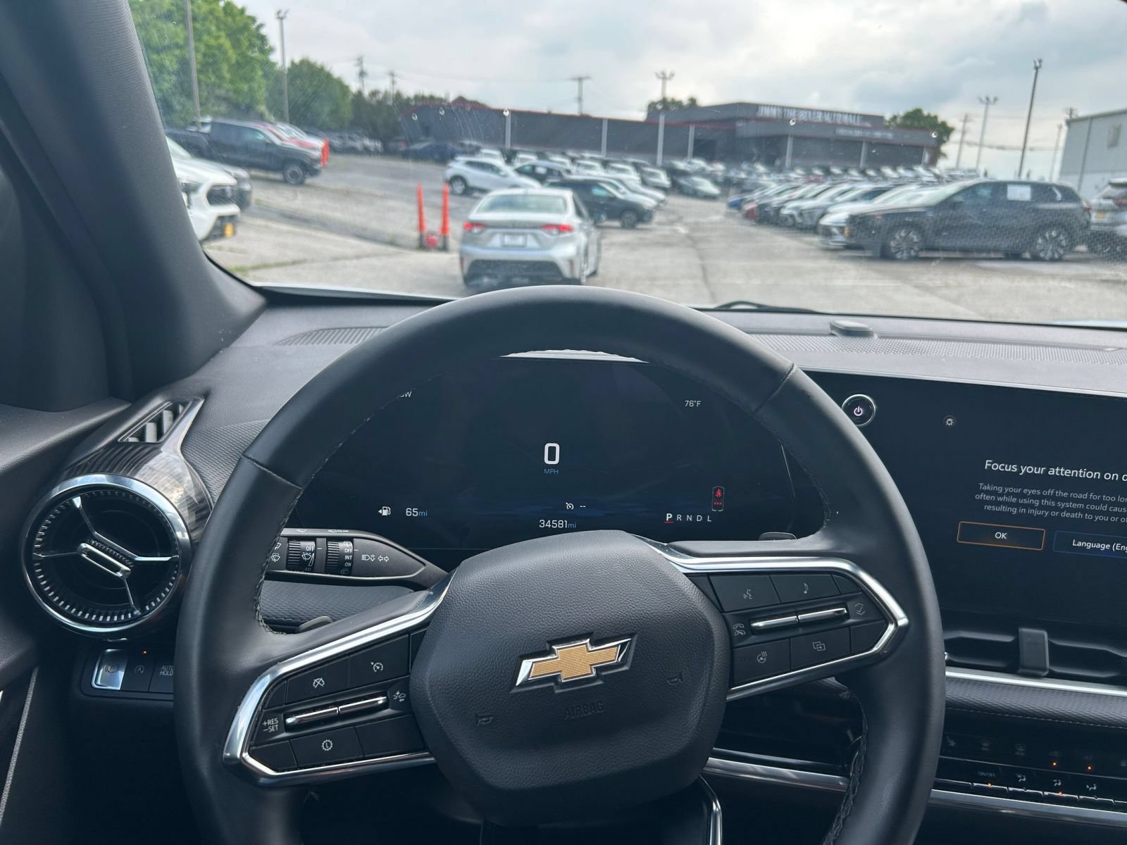 Used 2025 Chevrolet Equinox LT FWD image 29