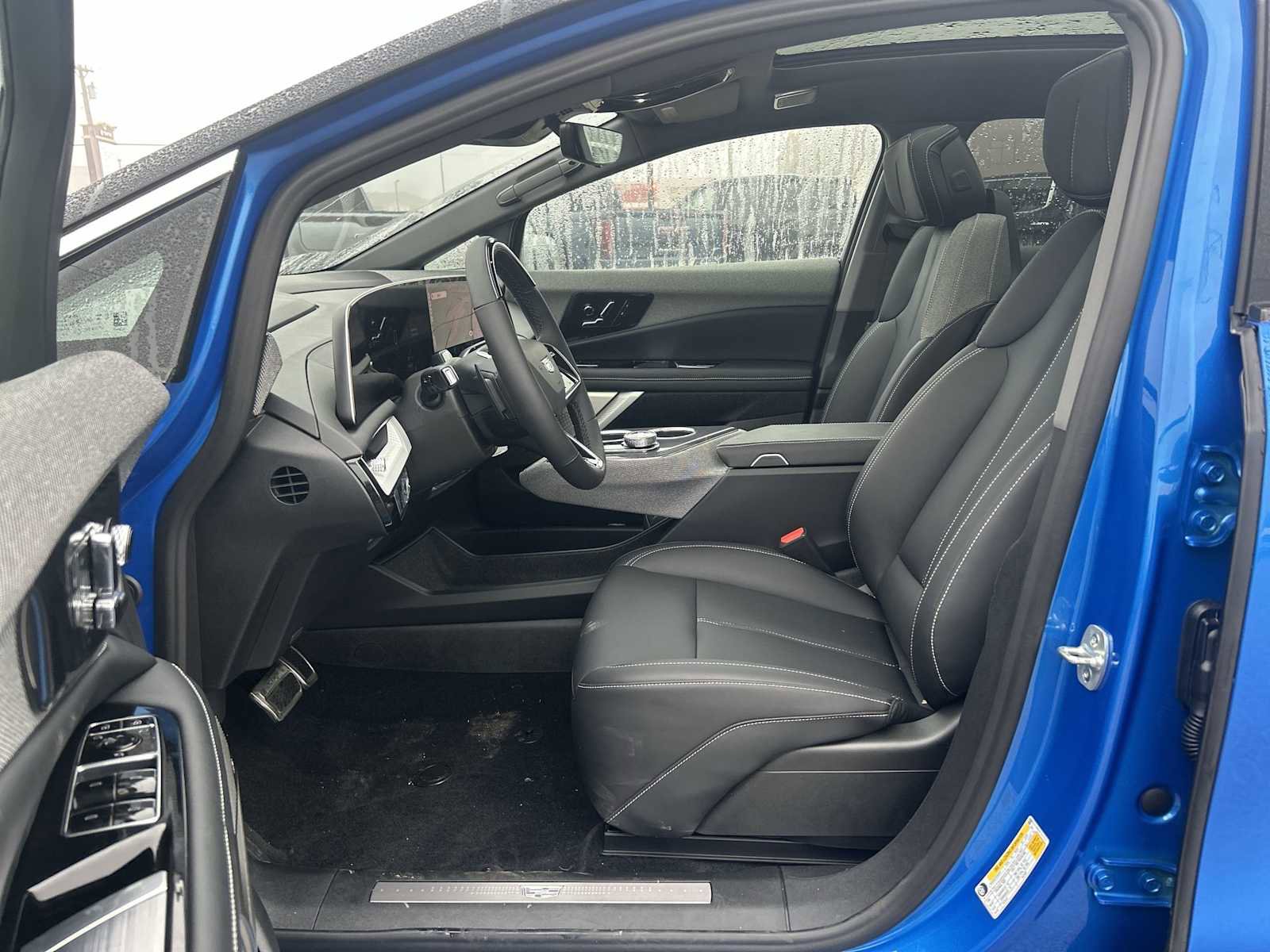 New 2026 Cadillac Optiq Luxury 1 image 18