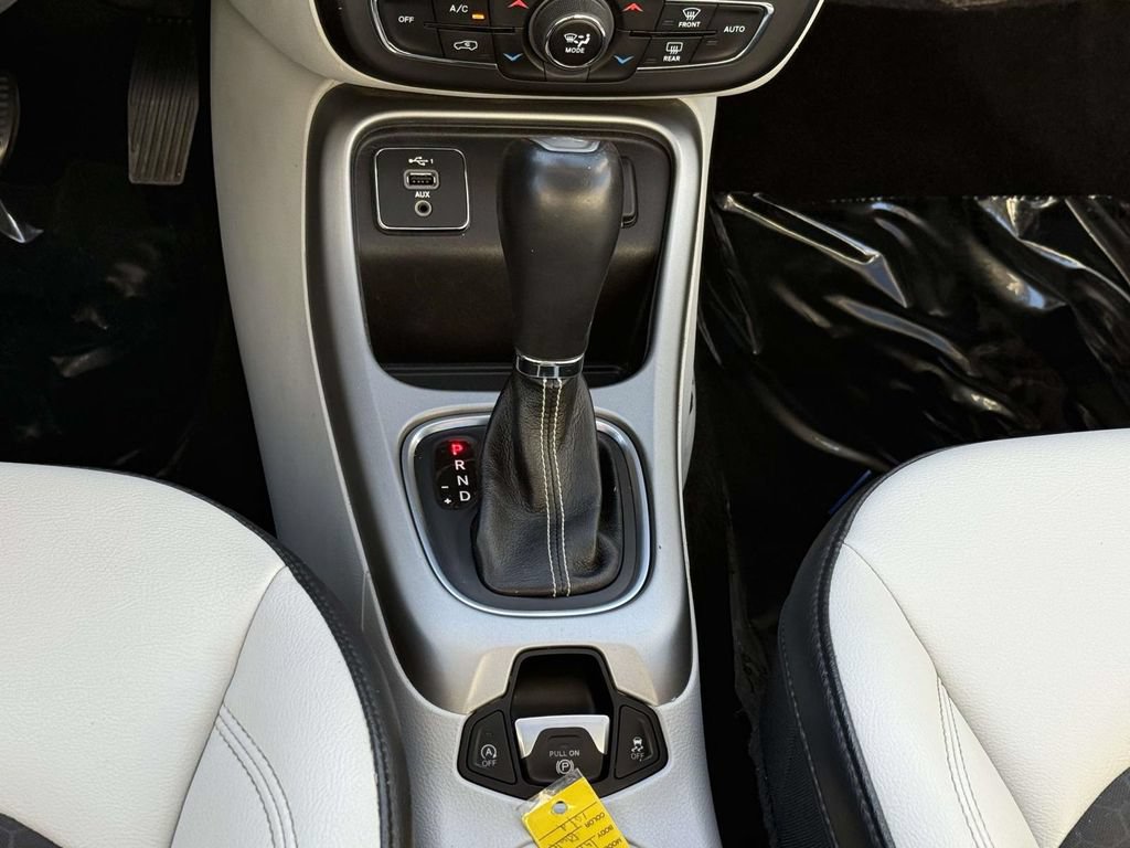 Used 2019 Jeep Compass Latitude FWD image 22