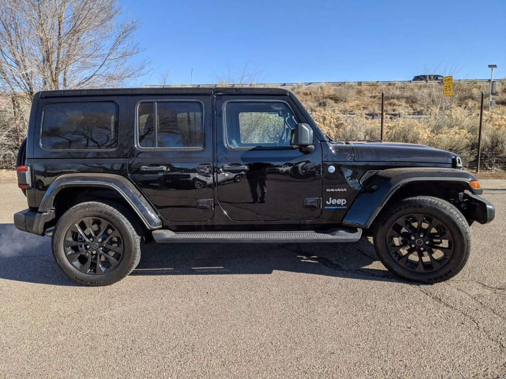 Used 2024 Jeep Wrangler Unlimited Sahara w/ Technology Group image 2