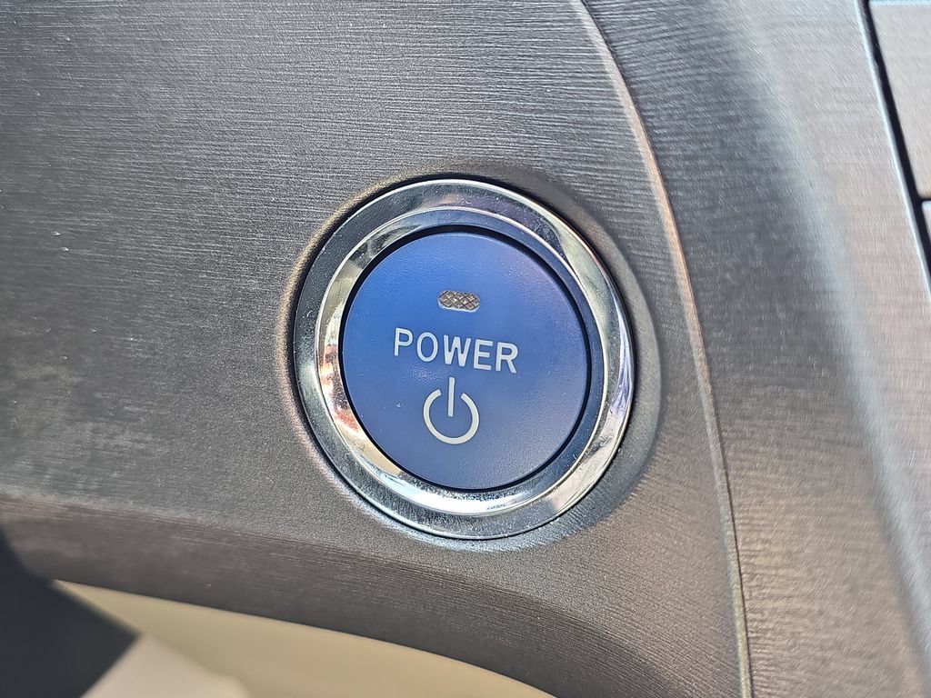 Used 2015 Toyota Prius Two FWD image 15