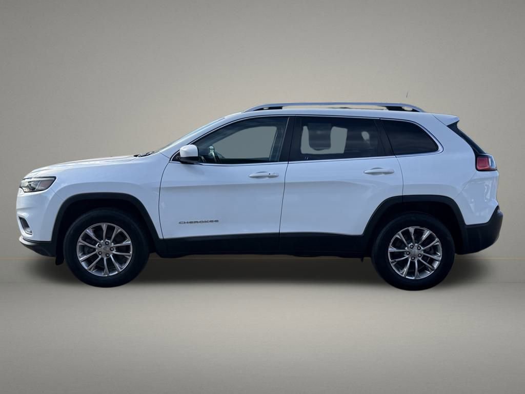 Used 2019 Jeep Cherokee Latitude Plus w/ Comfort/Convenience Group image 2