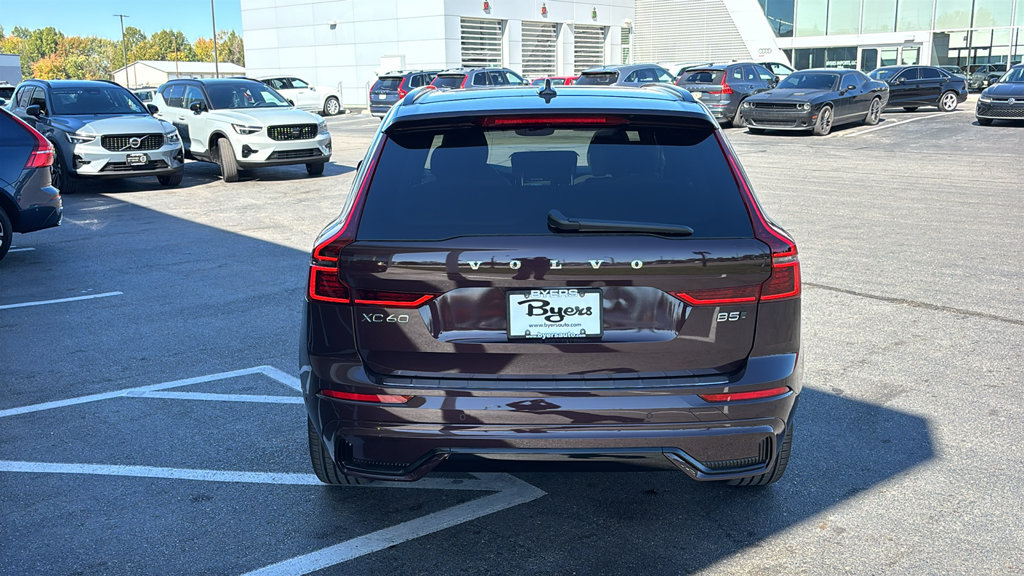 New 2027 Volvo XC60 B5 Plus AWD/4WD image 28