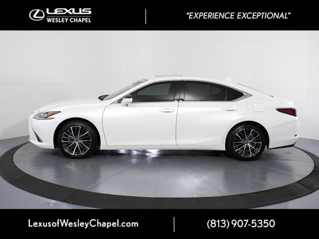 Used 2025 Lexus ES 350 w/ Premium Package FWD image 10