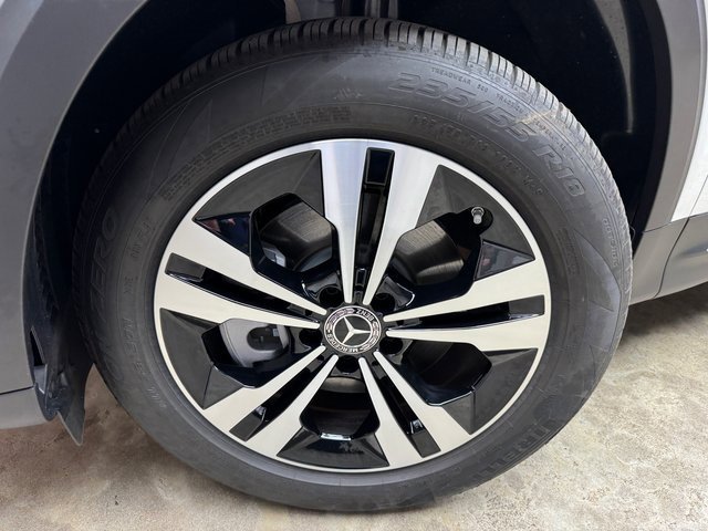 Used 2025 Mercedes-Benz GLB 250 4MATIC image 28