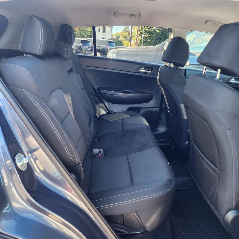 Used 2020 Kia Sportage LX AWD/4WD image 12