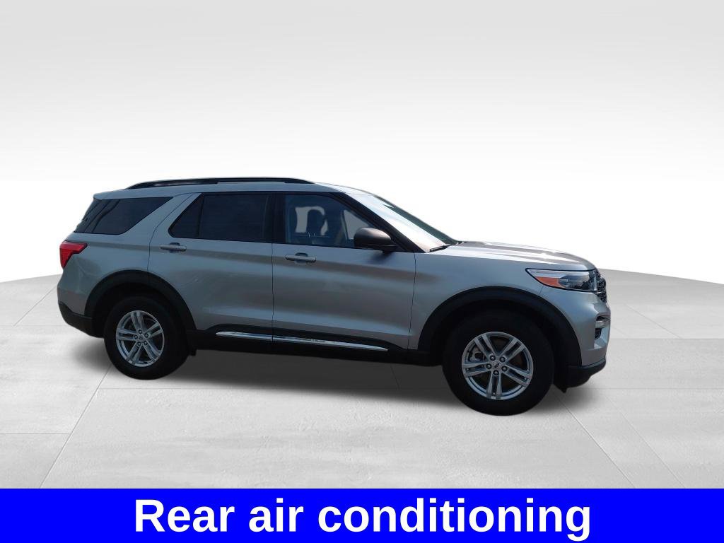 Used 2022 Ford Explorer XLT w/ Equipment Group 202A AWD/4WD image 8