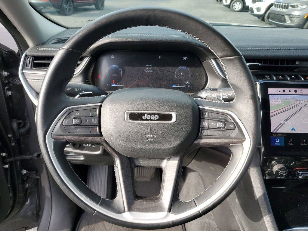 Used 2022 Jeep Grand Cherokee Limited image 17