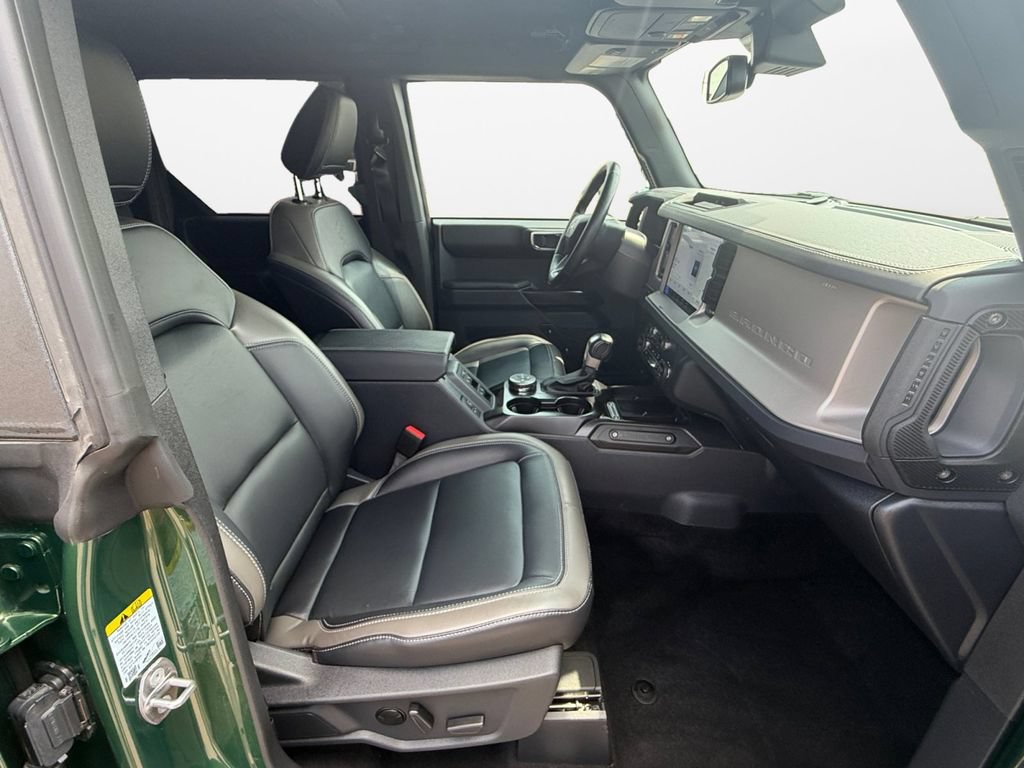 Used 2025 Ford Bronco Outer Banks AWD/4WD image 10