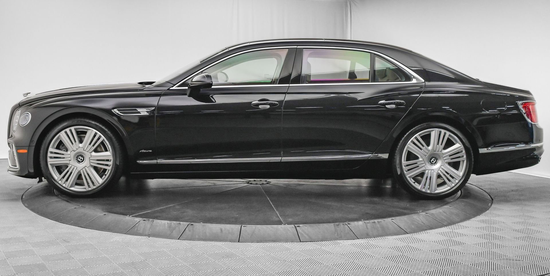 New 2026 Bentley Flying Spur Plug-In Hybrid AWD/4WD image 9