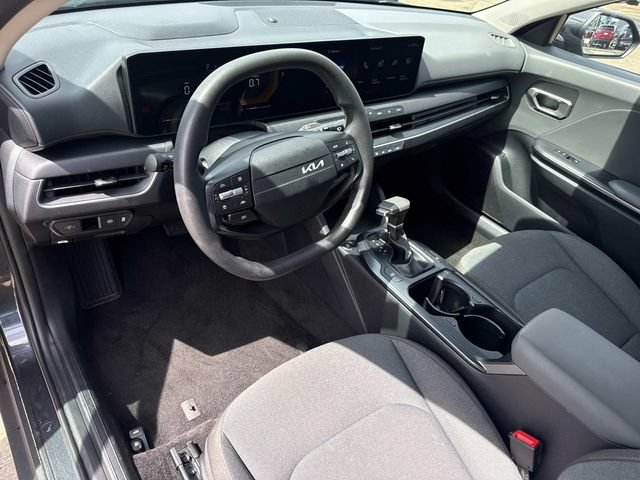 Used 2025 Kia K4 FWD image 22