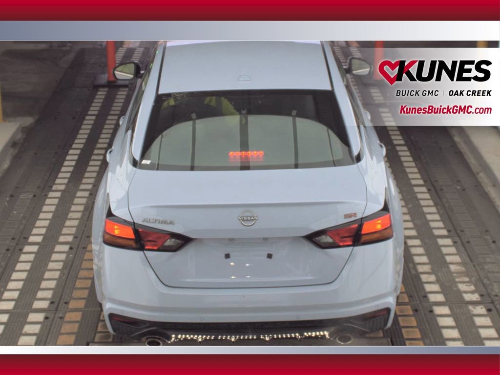 Used 2025 Nissan Altima 2.5 SR FWD image 7