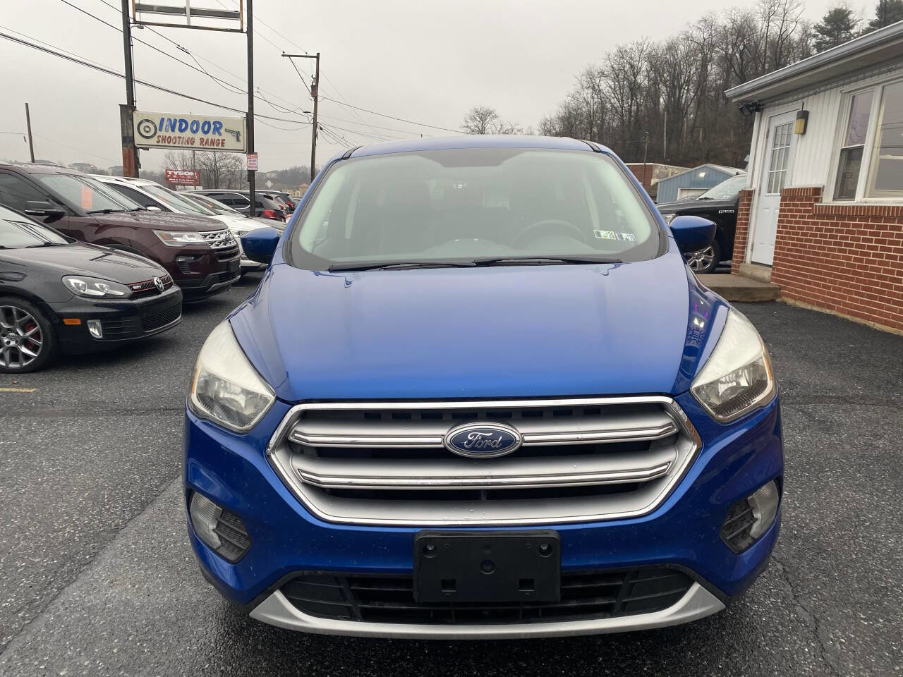 Used 2017 Ford Escape SE image 3