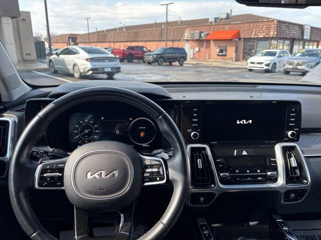Used 2023 Kia Sorento SX image 12