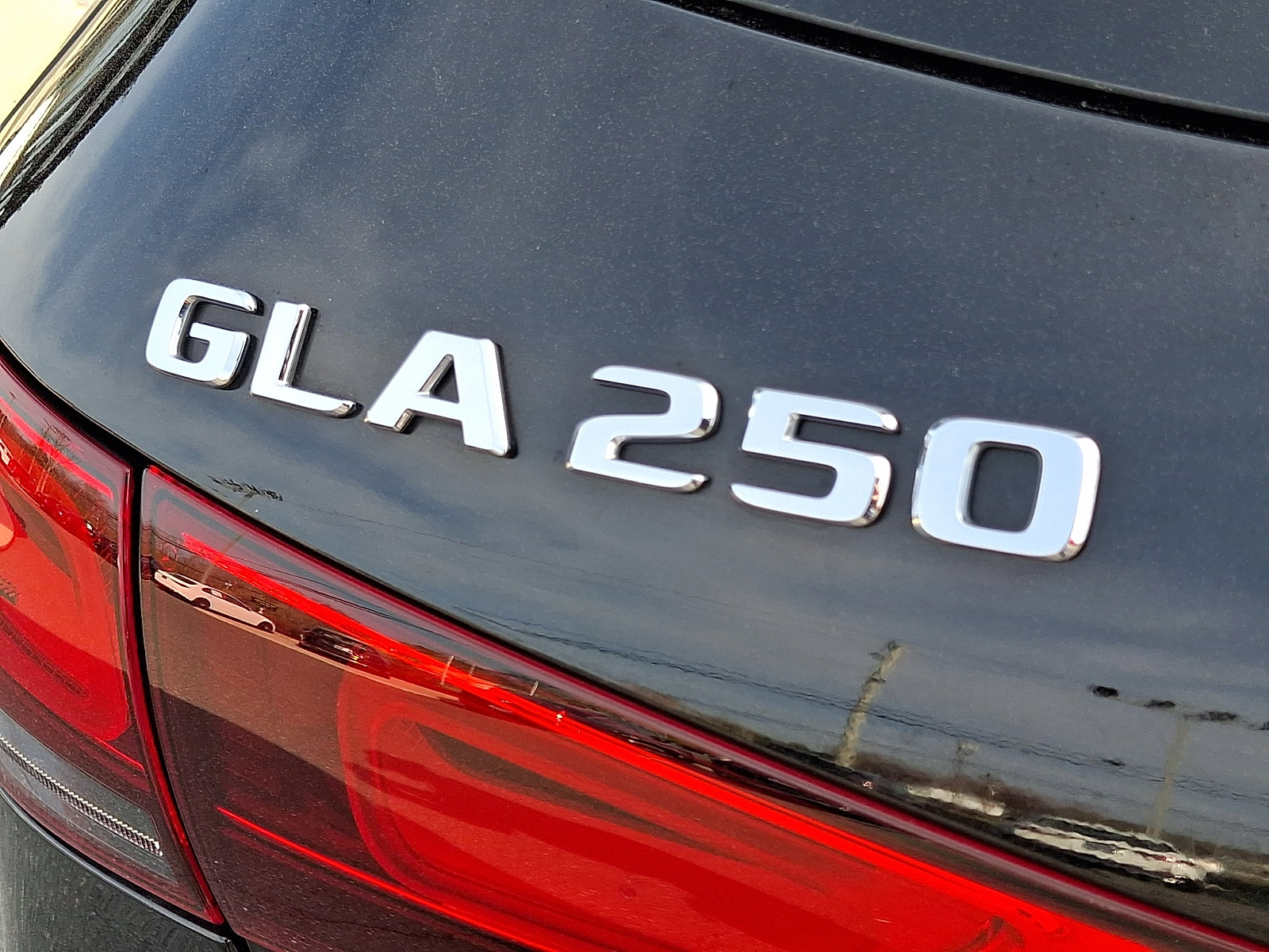 Certified 2022 Mercedes-Benz GLA 250 4MATIC image 31