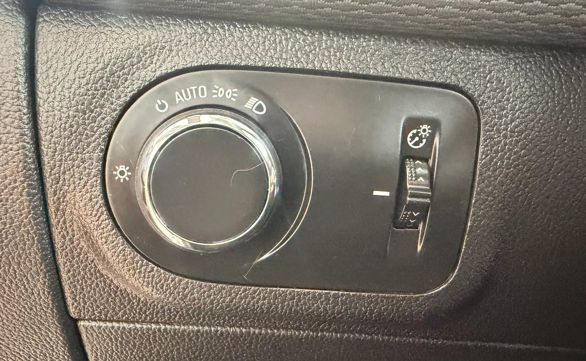 Used 2017 Chevrolet Cruze LS image 16