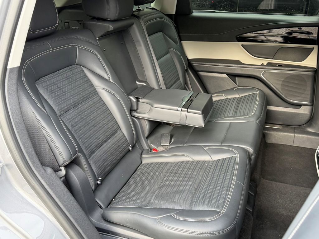 Certified 2024 Lincoln Nautilus Reserve AWD/4WD image 13