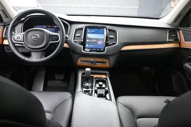 Used 2023 Volvo XC90 B6 Plus w/ Protection Package Premier AWD/4WD image 9
